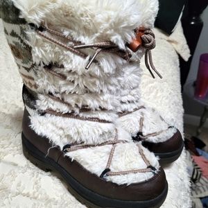 Muk luks boots size 7